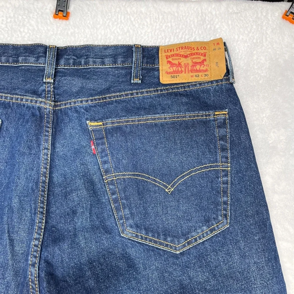 Levi's 501 Original Jeans Men's Blue Denim Relaxed Straight Button Fly - 42X29.5